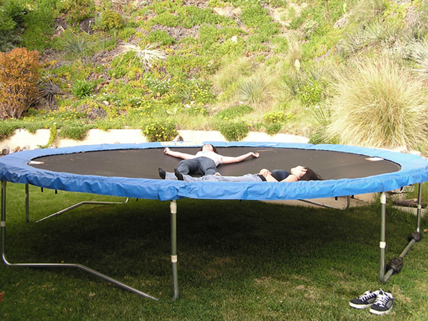 60 Trampoline Girls