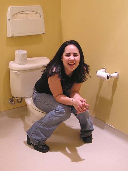 52 Cyd in Mini Bathroom